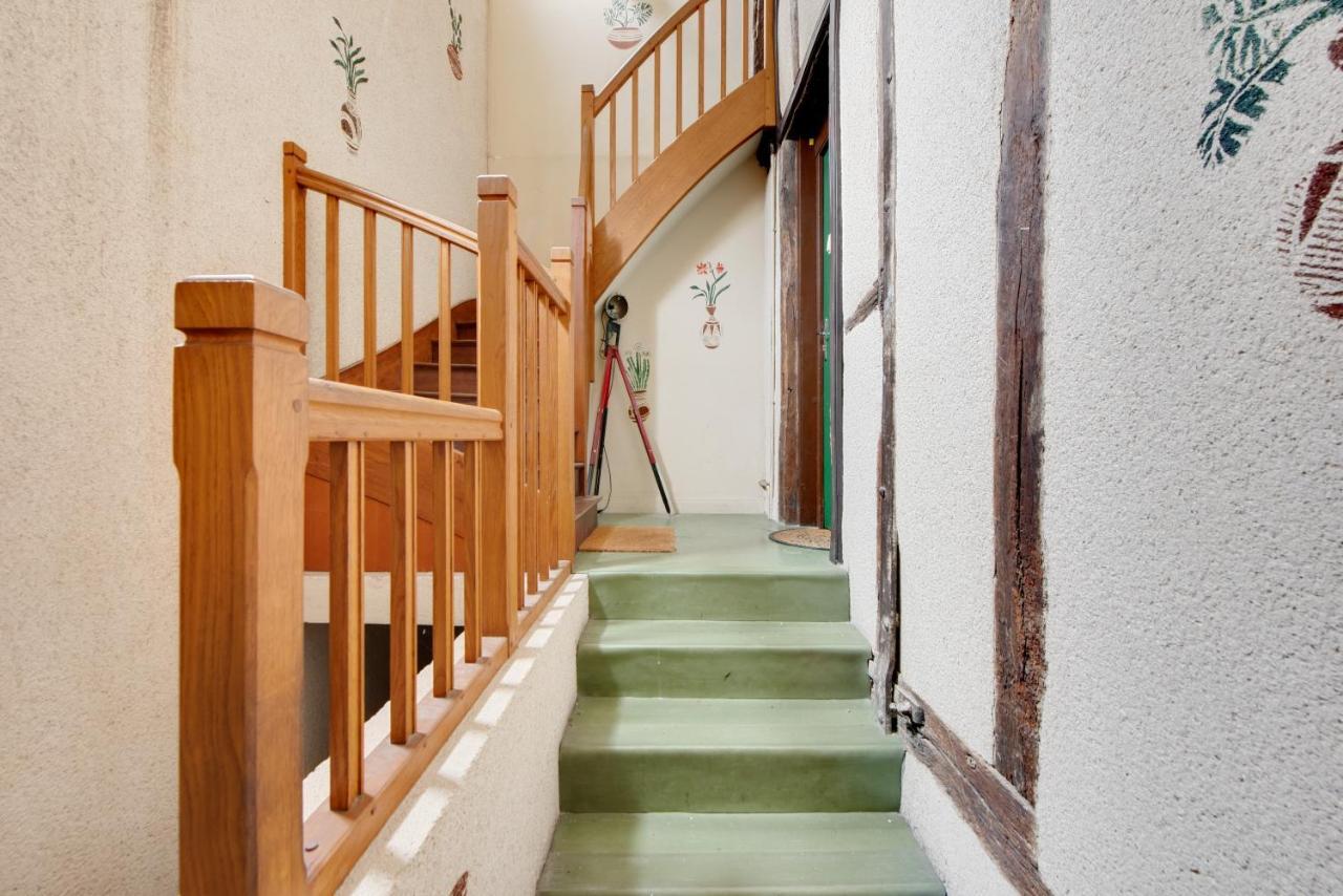 Apartament Le Grand Mirebeau - Parking Prive Bourges Zewnętrze zdjęcie