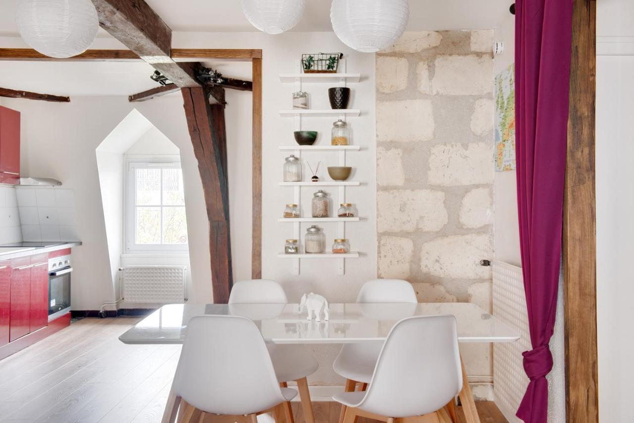 Apartament Le Grand Mirebeau - Parking Prive Bourges Zewnętrze zdjęcie
