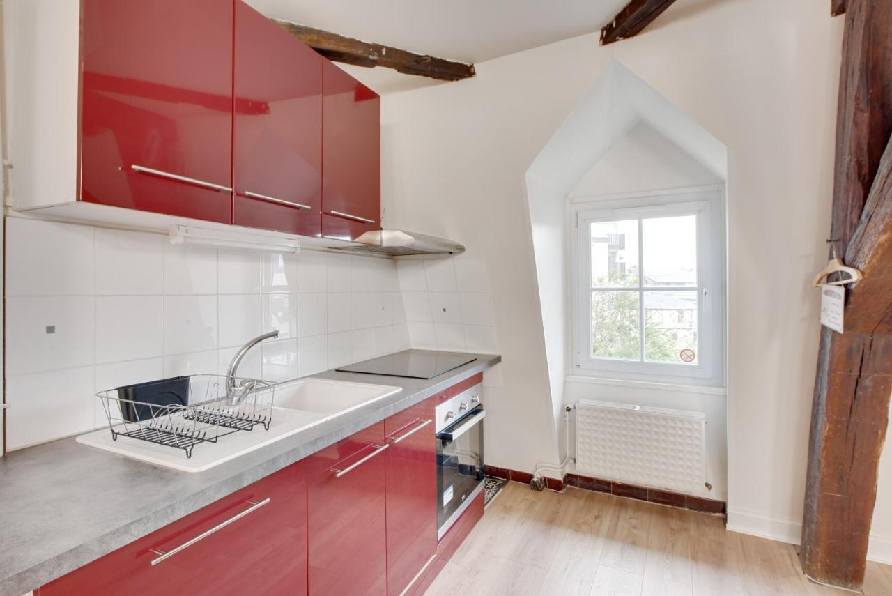 Apartament Le Grand Mirebeau - Parking Prive Bourges Zewnętrze zdjęcie